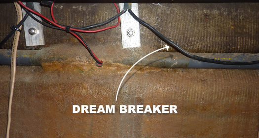 Inside hull, showing a wobbly bonding wire
