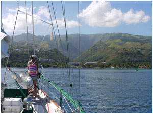 Entering Passe Taapuna